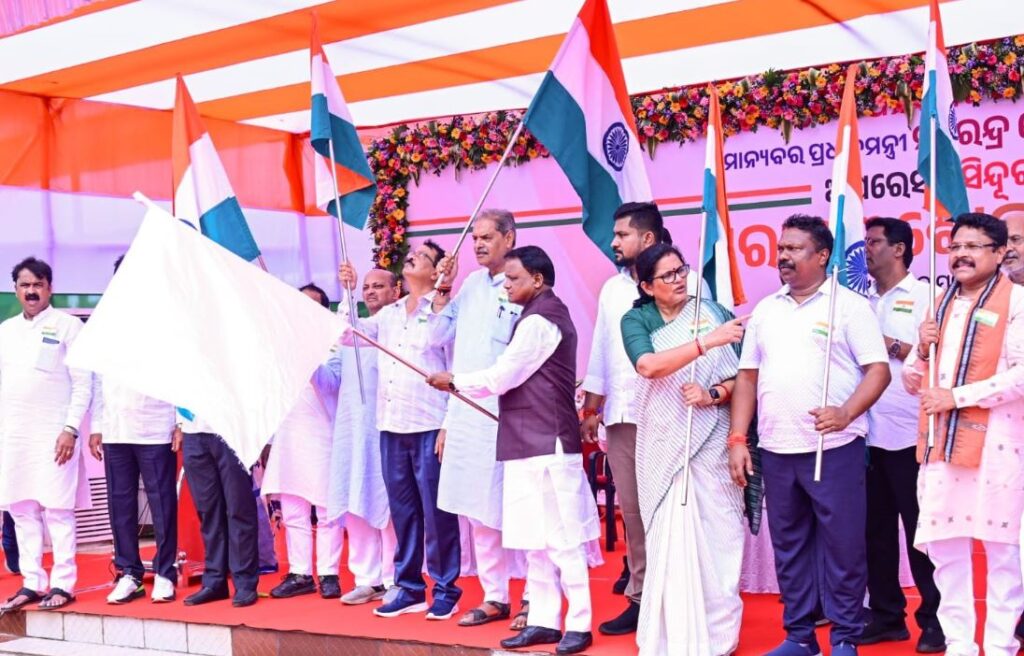 ସିନ୍ଦୂର ଅପରେସନ୍ ର ସଫଳତାକୁ ନେଇ ତ୍ରିରଙ୍ଗା ଯାତ୍ରା