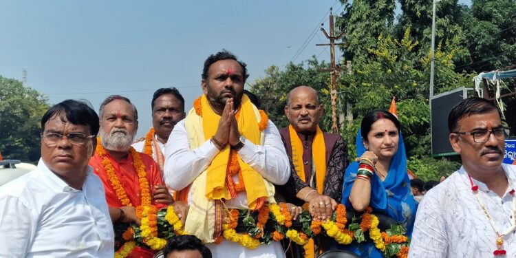 ଜୟ ଢୋଲକିଆ ନିଜ ସ୍ୱାର୍ଥ ପାଇଁ କୌଣସି ଦଳକୁ ବି ଯାଇପାରିବେ: ବିଜେଡି ଜୟ ଢୋଲକିଆ ନିଜ ସ୍ୱାର୍ଥ ପାଇଁ କୌଣସି ଦଳକୁ ବି ଯାଇପାରିବେ: ବିଜେଡି