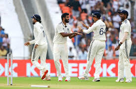 ଓ୍ବେଷ୍ଟଇଣ୍ଡିଜ୍ ୧୬୨ ରନରେ ଅଲଆଉଟ୍, ସିରାଜଙ୍କୁ ୪ ଓ ବୁମରାଙ୍କୁ ୩ ଓ୍ବିକେଟ୍