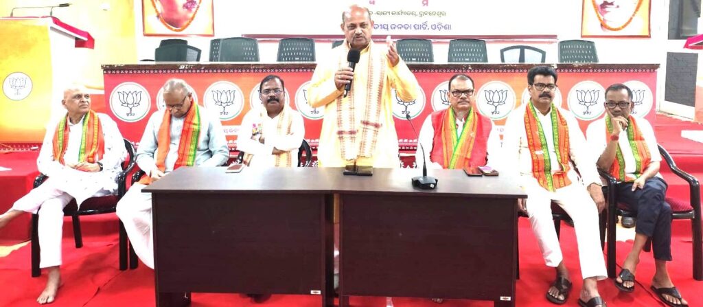 ଆମ ସଂସ୍କୃତିକୁ ରୁଦ୍ଧିମନ୍ତ କରିଛନ୍ତି ମହର୍ଷି ବାଲ୍ମିକୀ: ମନମୋହନ ସାମଲ