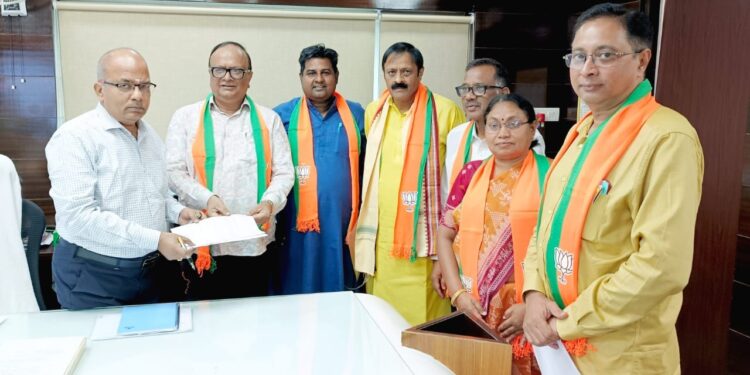 ନୁଆପଡା ଉପନିର୍ବାଚନ ପାଇଁ ଜାଣନ୍ତୁ ବିଜେପିର ଷ୍ଟାର ପ୍ରଚାରକ କିଏ ? ନୁଆପଡା ଉପନିର୍ବାଚନ ପାଇଁ ଜାଣନ୍ତୁ ବିଜେପିର ଷ୍ଟାର ପ୍ରଚାରକ କିଏ ?