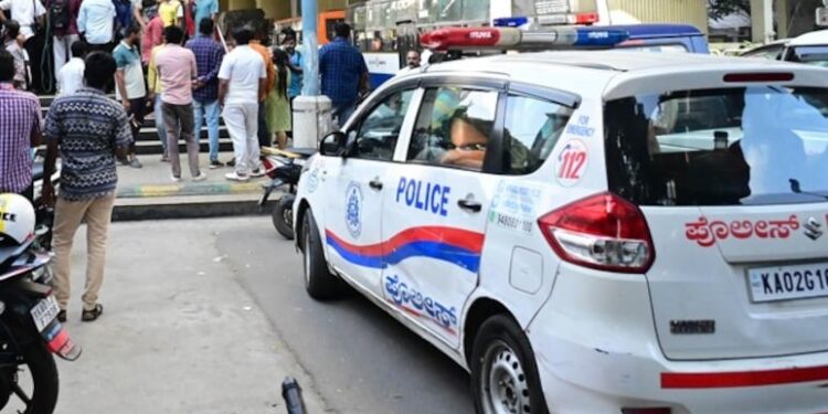 ବେଙ୍ଗାଲୁରୁ ଇଂଜିନିୟରିଂ କ୍ୟାମ୍ପସ ଭିତରେ ଛାତ୍ରୀଙ୍କୁ ଦୁଷ୍କର୍ମ କଲା ସହପାଠୀ ବନ୍ଧୁ ବେଙ୍ଗାଲୁରୁ ଇଂଜିନିୟରିଂ କ୍ୟାମ୍ପସ ଭିତରେ ଛାତ୍ରୀଙ୍କୁ ଦୁଷ୍କର୍ମ କଲା ସହପାଠୀ ବନ୍ଧୁ