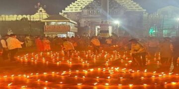 ଦୀପାବଳି ଅବସରରେ ଦେଶବାସୀଙ୍କ ଶୁଭେଚ୍ଛା ଜଣାଇଲେ ରାଷ୍ଟ୍ରପତି, ପ୍ରଧାନମନ୍ତ୍ରୀ