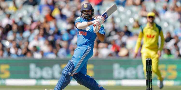 ରୋହିତଙ୍କ ଅର୍ଧଶତକ, ବଡ଼ ସ୍କୋର ଅଭିମୁଖେ ଭାରତ