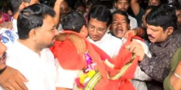 ଜେଲରୁ ବାହାରିଲେ ଅମରେଶ, କୋଳେଇ ନେଲେ ଜଗା- ଆଗକୁ କ’ଣ ହେବ ? ଜେଲରୁ ବାହାରିଲେ ଅମରେଶ, କୋଳେଇ ନେଲେ ଜଗା- ଆଗକୁ କ’ଣ ହେବ ?