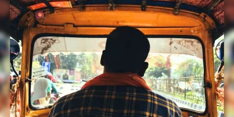 ରାପିଡୋ ଡ୍ରାଇଭର କଲେ ଏପରି କାମ, ପ୍ରଶଂସା କରୁଛନ୍ତି ସମସ୍ତେ ରାପିଡୋ ଡ୍ରାଇଭର କଲେ ଏପରି କାମ, ପ୍ରଶଂସା କରୁଛନ୍ତି ସମସ୍ତେ