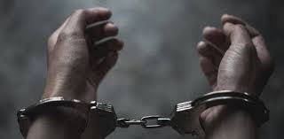 ପୋଲିସ ଗୁଳିରେ ୩ ଡକାୟତ ଆହତ ପୋଲିସ ଗୁଳିରେ ୩ ଡକାୟତ ଆହତ