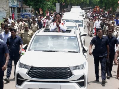 ପ୍ରଧାନମନ୍ତ୍ରୀଙ୍କ ଆହ୍ୱାନକୁ ସମ୍ମାନ ଦେଇ କାରକେଡ୍‌ ଅଧା କଲେ ମୁଖ୍ୟମନ୍ତ୍ରୀ