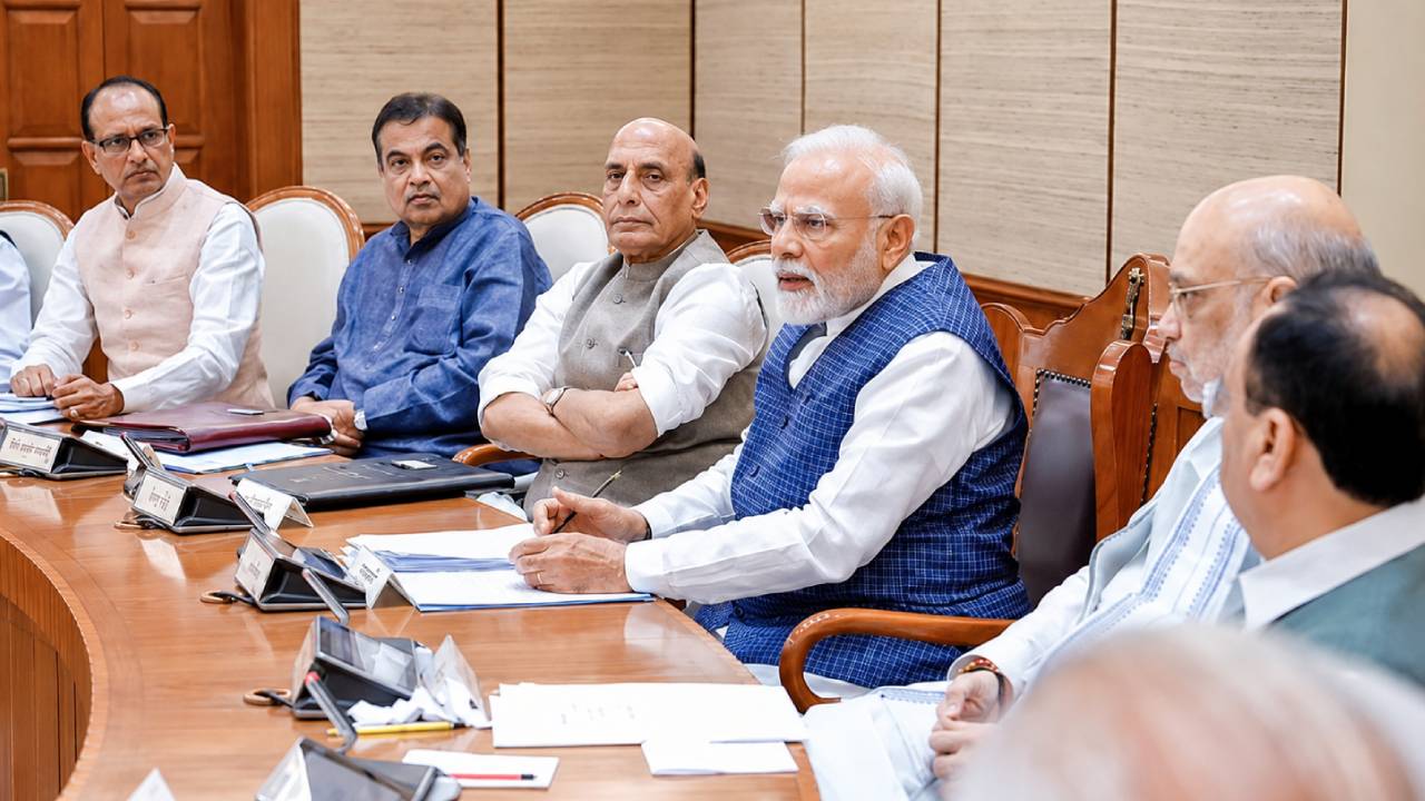 ବିଦେଶ ଗସ୍ତରୁ ଫେରିବା ପରେ PM ମୋଦି ନେଇପାରନ୍ତି ବଡ଼ ନିଷ୍ପତ୍ତି? ଡାକିଲେ ମନ୍ତ୍ରିପରିଷଦ ବୈଠକ